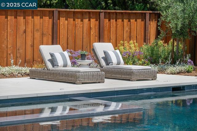 3108 Del Oceano Dr, Lafayette CA: https://media.crmls.org/mediaz/28c5e080-c950-46b9-bad1-e195fd29d729.jpg