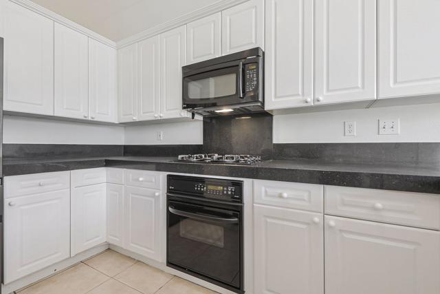 245 Strada Nova, Palm Desert, CA 92260