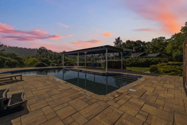 240 Buck Knoll Road, Boulder Creek CA: https://media.crmls.org/mediaz/28c64385-0da7-40bf-8ea2-3c0ad86e16fa.jpg