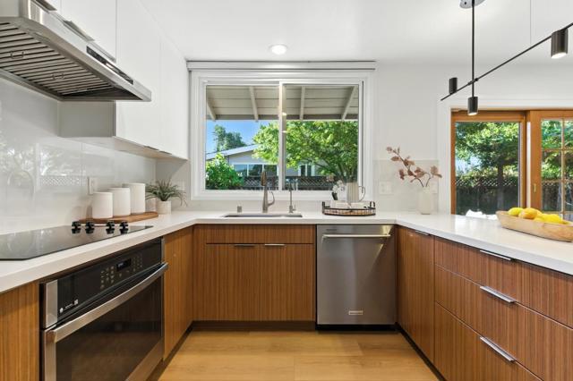 2464 Brannan Place, Santa Clara CA: https://media.crmls.org/mediaz/28c6be4c-b4ed-4240-9681-06dced595e28.jpg