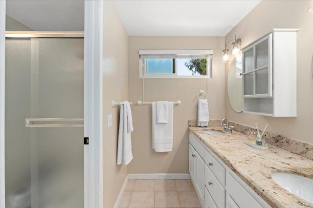 1977 Country Grove Lane, Encinitas CA: https://media.crmls.org/mediaz/28c705f7-903c-4757-a8ef-7c884de7c9a4.jpg