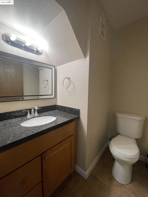 3901 Clayton Rd, Concord CA: https://media.crmls.org/mediaz/28c76df0-34c6-4103-91da-d337d8226295.jpg