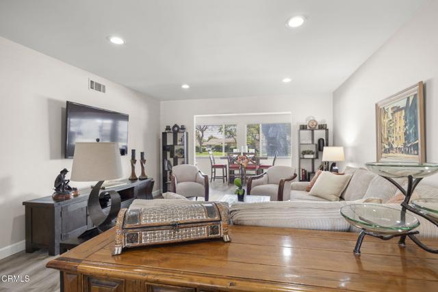 4222 Village 4, Camarillo CA: https://media.crmls.org/mediaz/28c782b0-d334-4a98-b93a-33e34197210a.jpg