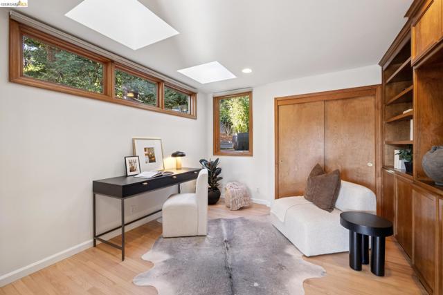 Image 21 of 44 For 5 Abbott Way