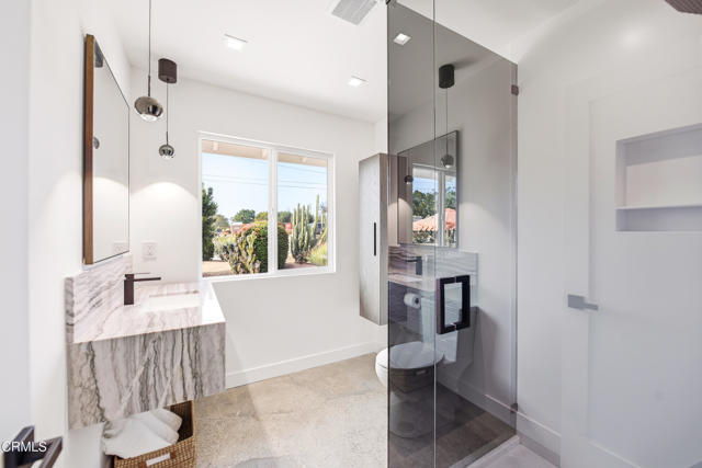 34 Vientos Road, Camarillo CA: https://media.crmls.org/mediaz/28c8ba1e-a944-4018-804f-917fda61a859.jpg