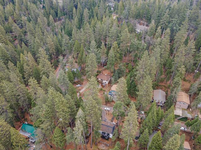 22461 Ponderosa Drive, Twain Harte CA: https://media.crmls.org/mediaz/28c8dfcb-4970-48ed-9eac-39e65897a807.jpg