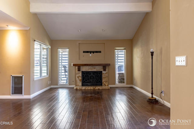 5197 Teton Lane, Ventura CA: https://media.crmls.org/mediaz/28c91776-fc76-4178-9c78-6f87f3b2682e.jpg