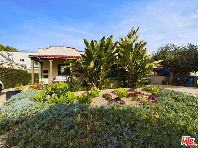 3130 Hutchison Avenue, Los Angeles CA: https://media.crmls.org/mediaz/28c9e08b-d60c-42b3-9ccf-1f2f29f05c4f.jpg