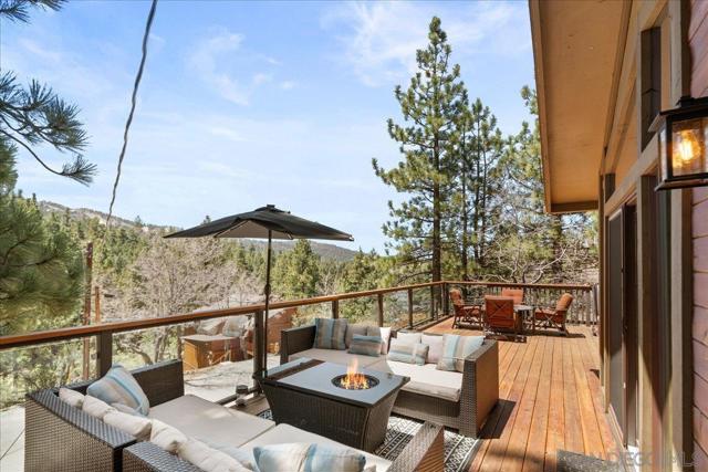 43734 Yosemite Drive, Big Bear CA: https://media.crmls.org/mediaz/28c9eff0-a34a-4a71-91a8-357111a0e413.jpg