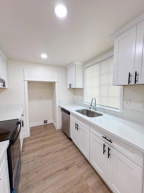 Image 4 of 14 For 990 Arcade Boulevard