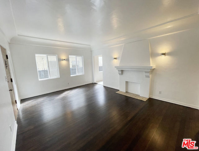 4264 Leimert Boulevard, Los Angeles CA: https://media.crmls.org/mediaz/28cacb7b-50c2-4c7f-85db-d8a9367af9a2.jpg