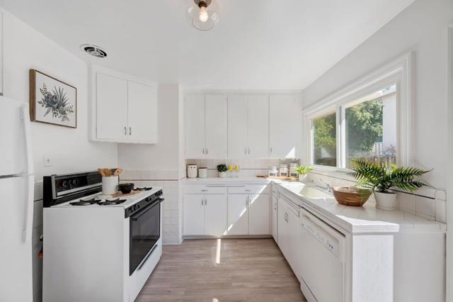 755 Nevada Avenue, San Mateo CA: https://media.crmls.org/mediaz/28cbb8e2-5f32-491a-bd5c-e9fd8881a4ba.jpg
