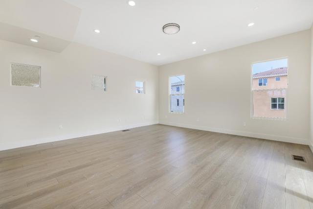 401 San Luis Avenue, Watsonville CA: https://media.crmls.org/mediaz/28cbd3f1-1003-461e-b796-d2eac3747853.jpg