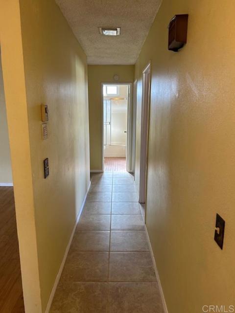 Detail Gallery Image 15 of 28 For 3032 Laurashawn Ln, Escondido,  CA 92026 - 3 Beds | 2 Baths