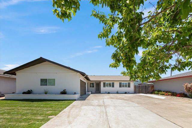 770 Gary Street, Gilroy CA: https://media.crmls.org/mediaz/28cca6ff-5352-4f12-9698-e3a867af0c71.jpg