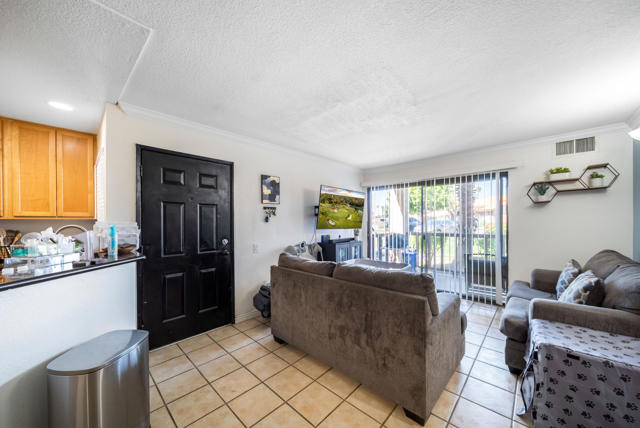 Image 1 of 31 For 78650 Avenue 42  101