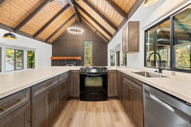 8648 Valley View Trail, Pine Valley CA: https://media.crmls.org/mediaz/28cd8376-1e14-47b2-be1e-774d8c1cccec.jpg