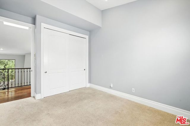 3200 Elm Avenue, Manhattan Beach CA: https://media.crmls.org/mediaz/28cdd2c5-adc2-40e5-b87d-8346be7346ae.jpg