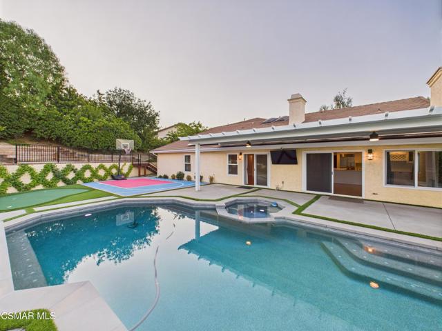 29650 Kimberly Drive, Agoura Hills CA: https://media.crmls.org/mediaz/28ce2d19-5eb7-4c78-9549-c3d3cc07e96e.jpg