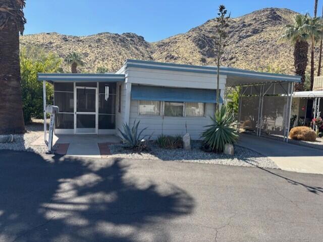119 Camarillo Street, Palm Springs CA: https://media.crmls.org/mediaz/28ce2d91-b80e-4617-97ae-69438ce10708.jpg