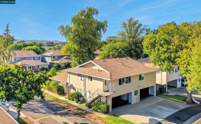 1356 Del Rio Cir, Concord CA: https://media.crmls.org/mediaz/28ce82b3-f8dd-4e4d-bef0-5cdf098ad3a6.jpg