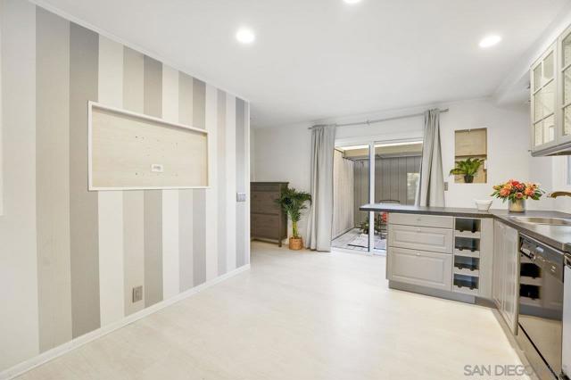 Image 6 of 26 For 2772 Ariane Dr  70