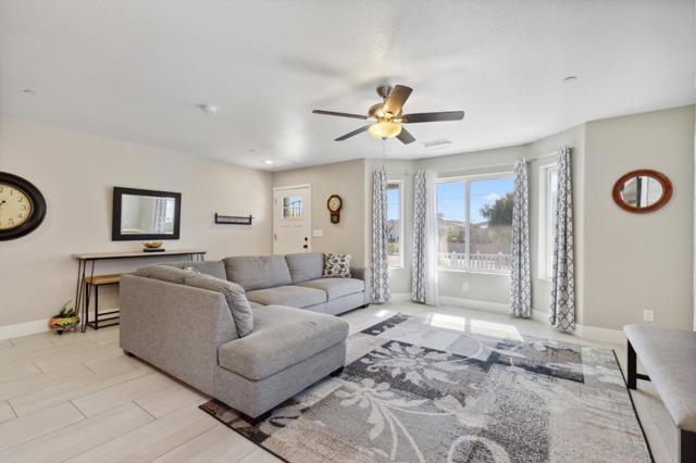 22356 Arnott Drive, Chowchilla CA: https://media.crmls.org/mediaz/28cff2ce-f503-4661-9861-ec62db01f29a.jpg