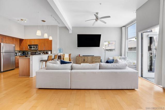 120 Island, San Diego CA: https://media.crmls.org/mediaz/28cfff9d-a56e-44ff-a2e5-66eff2d1cdb5.jpg