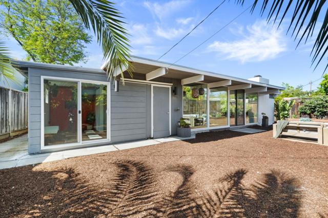 3726 Carlson Circle, Palo Alto CA: https://media.crmls.org/mediaz/28cfffd4-9d47-476b-8793-f61d7f21e013.jpg