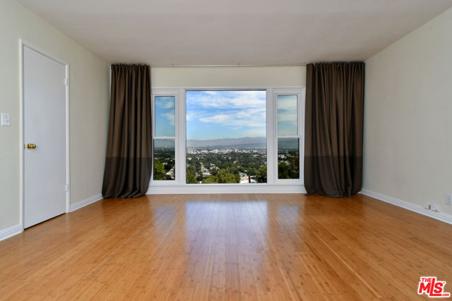 3682 Berry Drive, Studio City CA: https://media.crmls.org/mediaz/28d00cc4-54f2-4580-9929-b1cd8793f7dd.jpg