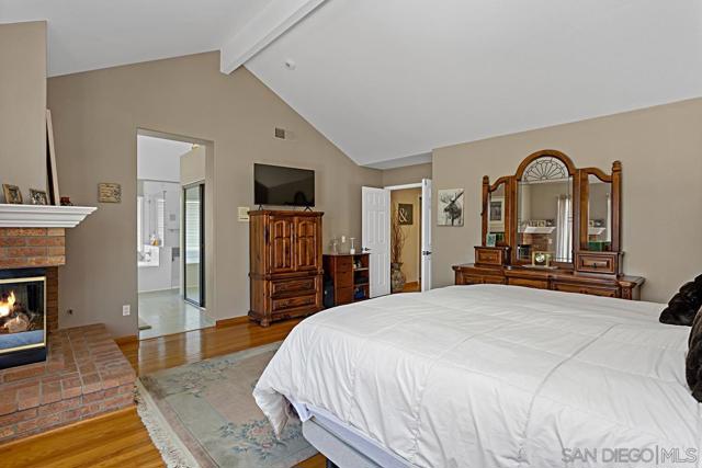 3708 Southridge, Oceanside CA: https://media.crmls.org/mediaz/28d095d1-be8c-40ad-acbb-815057e788c1.jpg