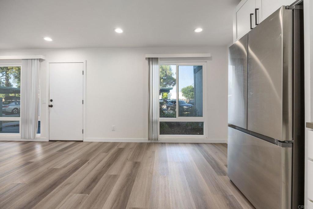 1817 Grand Avenue - photo 13