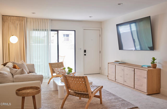Detail Gallery Image 9 of 25 For 5135 W W Wooley Rd, Oxnard,  CA 93035 - 1 Beds | 1 Baths