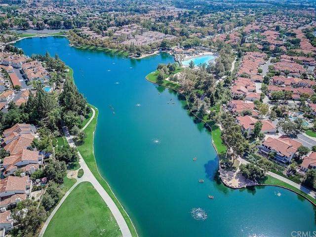 34 Rosa, Rancho Santa Margarita CA: https://media.crmls.org/mediaz/28d30726-53aa-42cf-9a6e-3cc8bbe3bbde.jpg