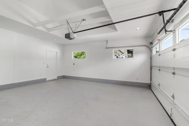 Detail Gallery Image 20 of 27 For 3880 Shadow Grove Rd, Pasadena,  CA 91107 - 3 Beds | 3/1 Baths