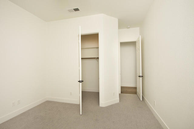 44520 Via Terra Nova, La Quinta CA: https://media.crmls.org/mediaz/28d38728-1f96-4435-a365-b601a978c01f.jpg