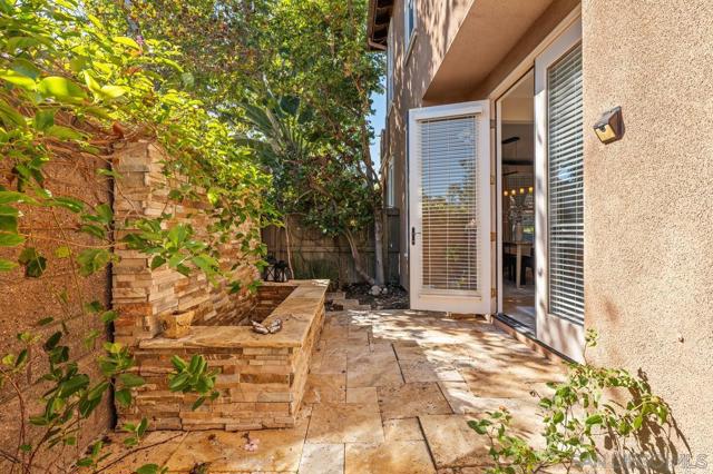 15501 Bristol Ridge Ter, San Diego CA: https://media.crmls.org/mediaz/28d398df-01fe-467c-9c19-1cd8b36557a9.jpg