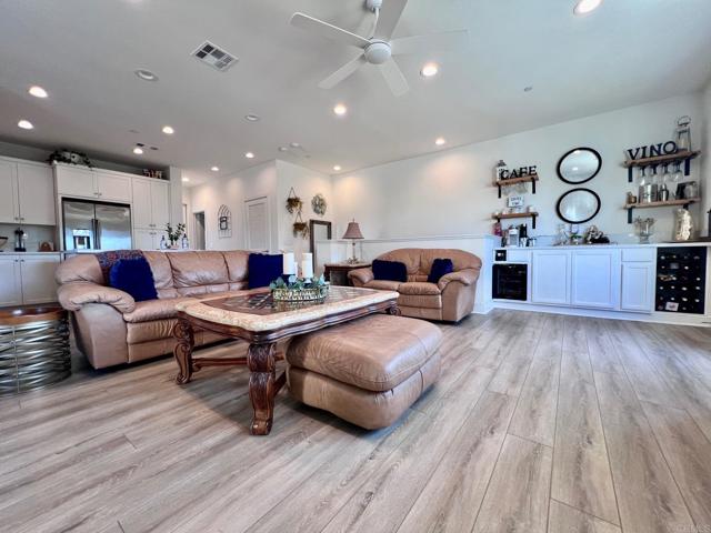 2170 BIRCH RD., San Diego CA: https://media.crmls.org/mediaz/28d457b4-6893-4714-8940-8747b6784d1d.jpg