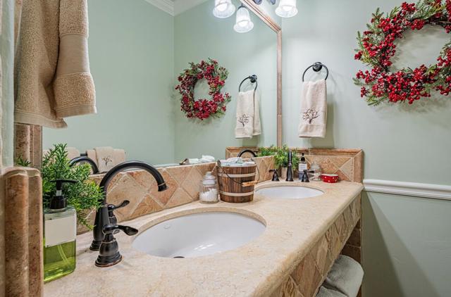 11394 Saddle Road, Monterey CA: https://media.crmls.org/mediaz/28d4be79-bef1-4e04-b3d0-b21f1dd51952.jpg