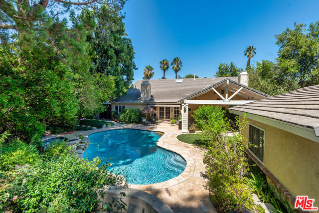 17040 Rancho Street, Encino CA: https://media.crmls.org/mediaz/28d52732-23d9-40fc-8453-24fd602295de.jpg