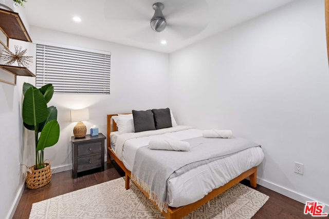 3235 Steven Drive, Encino CA: https://media.crmls.org/mediaz/28d63119-f9d0-48b8-ab21-c77dc3913e0d.jpg