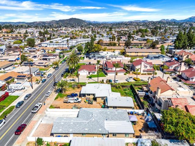 619 Dorothy St, El Cajon CA: https://media.crmls.org/mediaz/28d7b535-b734-4a7c-abaa-af9395ceae88.jpg