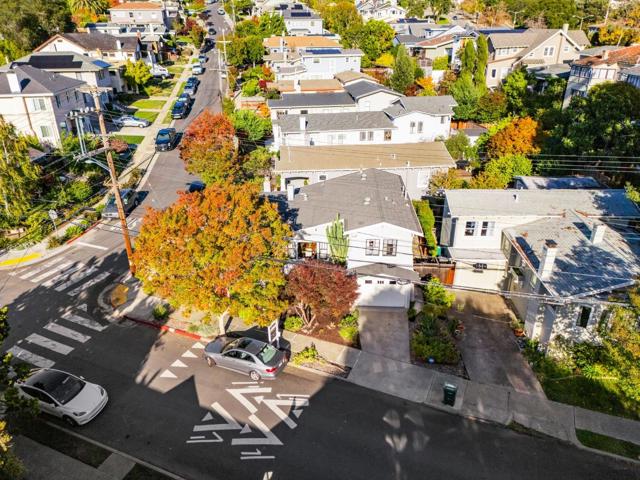 1200 El Centro Avenue, Oakland CA: https://media.crmls.org/mediaz/28d7c8ff-ffb9-48fd-b769-ad6c42610318.jpg