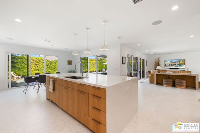 1100 E Marion Way, Palm Springs, CA 92264