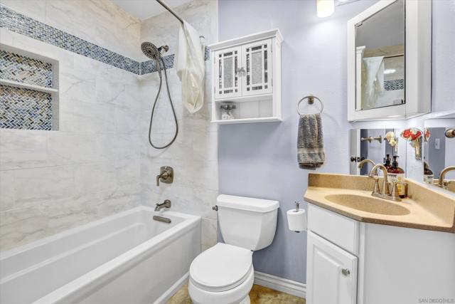 9684 LUTHERAN WAY, Santee CA: https://media.crmls.org/mediaz/28d949fd-f0c5-4b96-a9ea-f255503ba948.jpg