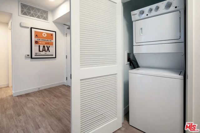 10568 Promenade Gateway, El Monte CA: https://media.crmls.org/mediaz/28d9f180-f323-4a7b-b073-a0ea5395ed96.jpg