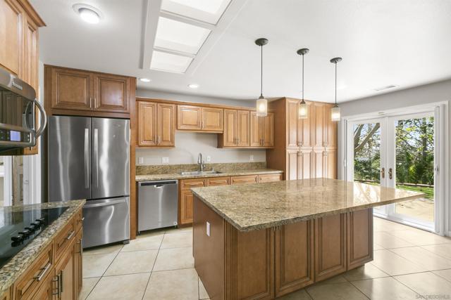 Image 6 of 18 For 7722 Rancho Santa Fe View Ct