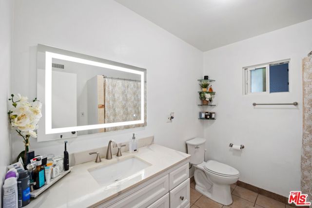 7350 Quartz Avenue, Winnetka, California 91306, 4 Bedrooms Bedrooms, ,3 BathroomsBathrooms,Single Family Residence,For Sale,Quartz,24406285