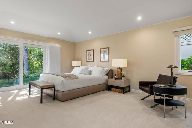5109 Redwillow Lane, La Canada Flintridge CA: https://media.crmls.org/mediaz/28da84c2-f81e-40d5-9042-f183a5dec506.jpg