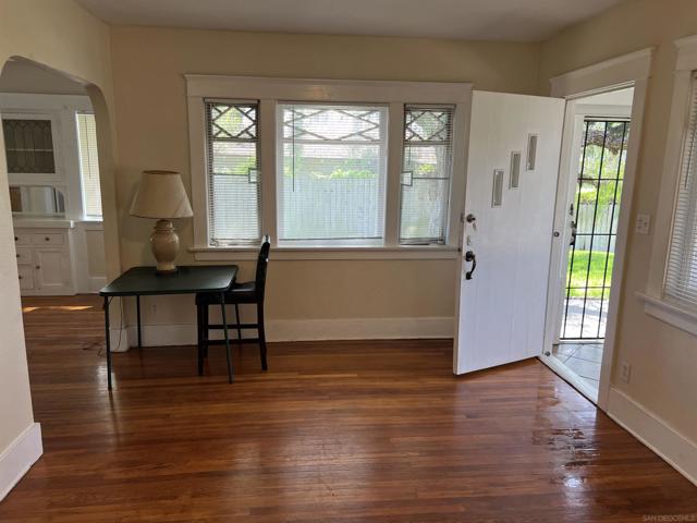 4419 23 Mississippi, San Diego CA: https://media.crmls.org/mediaz/28dafb59-e578-4cfc-a991-b2a37066c7c1.jpg